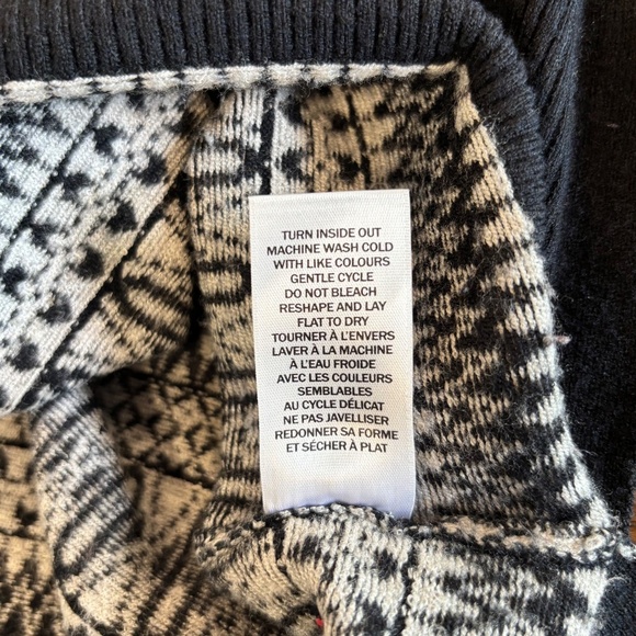 Northern Reflections super soft crew neck sweater black and white pattern size M - Picture 13 of 16
